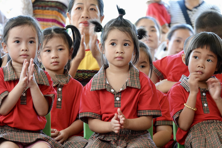 Trẻ mầm non ở điểm trường khu Phé, xã Phú Xuân, huyện Quan Hóa - Ảnh: NGỌC QUANG