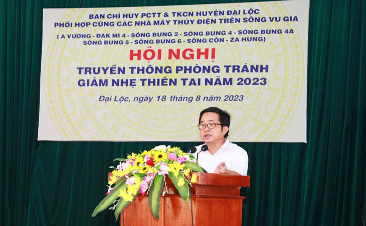 Ông Lê Đình Bản - Giám đốc Công ty thủy điện Sông Bung phát biểu tại Hội nghị