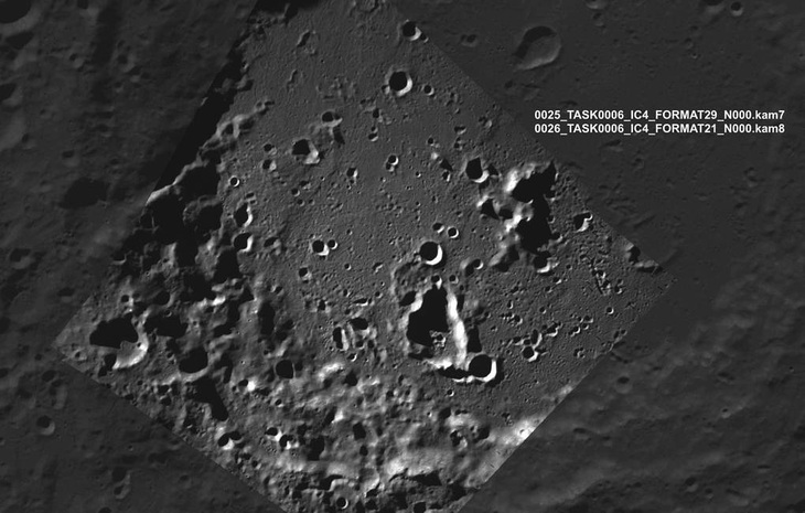 Tàu vũ trụ Luna-25 chụp ảnh Mặt trăng - Ảnh: ROSCOSMOS