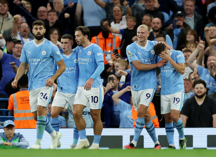 Cầu thủ Manchester City ăn mừng bàn thắng vào lưới Newcastle - Ảnh: REUTERS