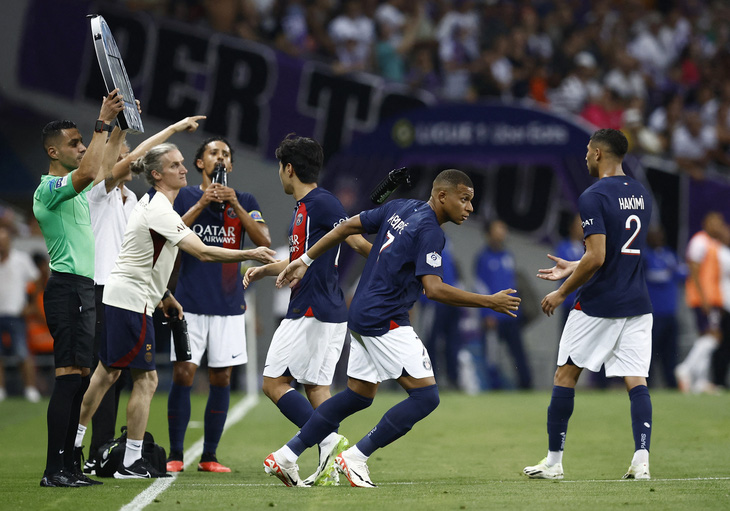Mbappe được HLV Luis Enrique tung vào sân ở phút thứ 51 - Ảnh: REUTERS