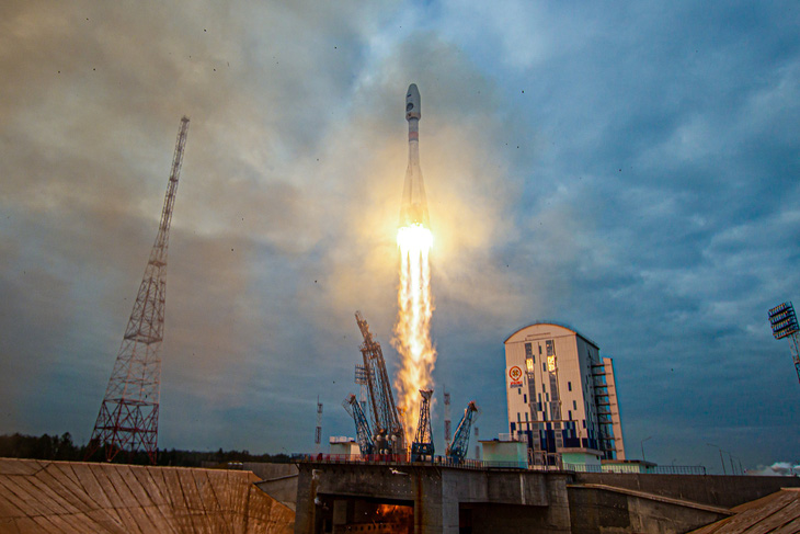 Tên lửa Soyuz 2.1b mang tàu thăm dò Luna-25 được phóng vào vũ trụ ngày 11-8 - Ảnh: AFP