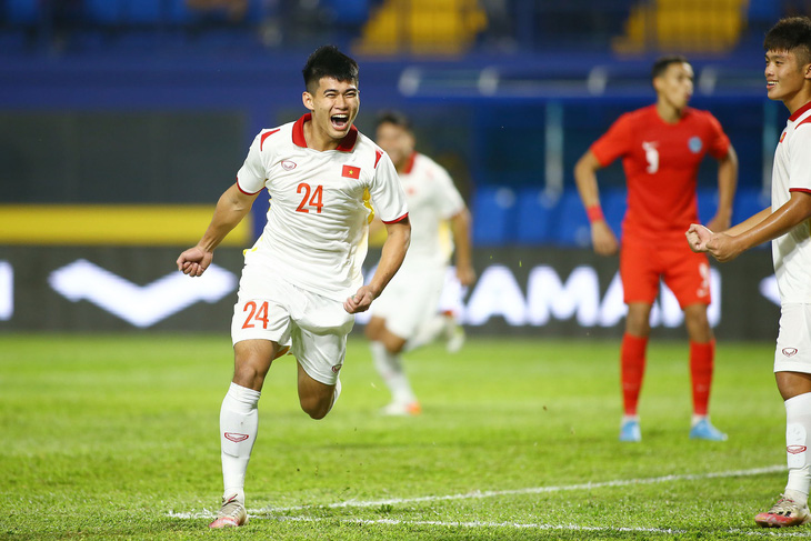 Trung vệ Nguyễn Ngọc Thắng thi đấu tốt ở Giải U23 Đông Nam Á 2022 và sau đó được trao cơ hội ra sân ở V-League - Ảnh: H.TÙNG