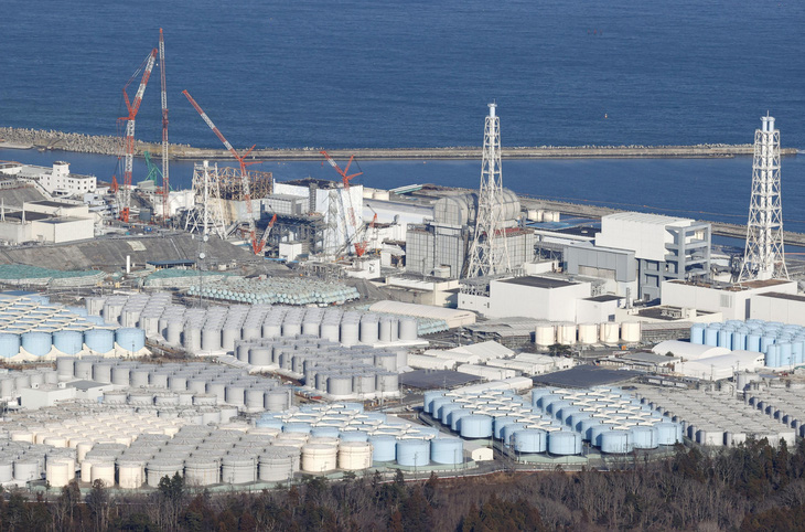 Các bể chứa nước nhiễm phóng xạ tại Nhà máy điện hạt nhân Fukushima Daiichi của Công ty Điện lực Tokyo (TEPCO) ở Okuma, tỉnh Fukushima, Nhật Bản, vào ngày 22-8-2023 - Ảnh: REUTERS