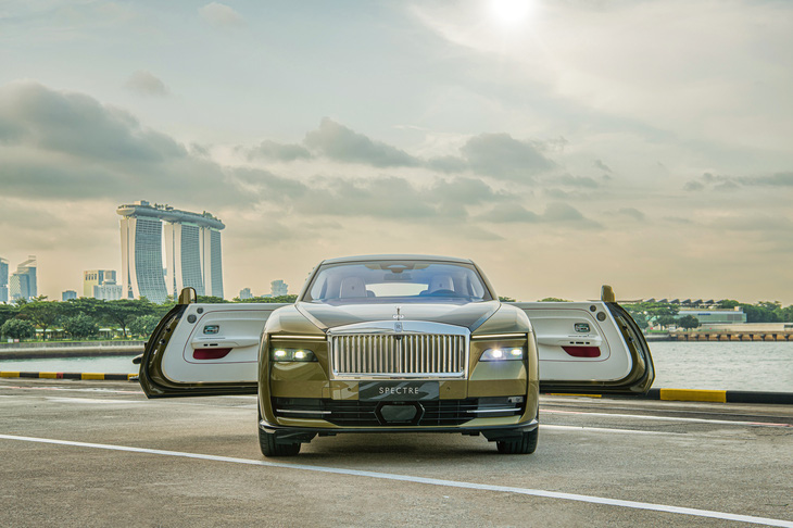 Xe điện Rolls-Royce đầu tiên Spectre cập bến Đông Nam Á: Nhiều tùy chọn lần đầu xuất hiện, đã có giá - Ảnh 6.