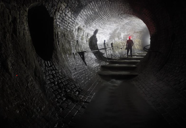 Hình ảnh ghi nhận trong &quot;tour&quot; khám phá hệ thống thoát nước ngầm Matxcơva - Ảnh: russiaeguide.com
