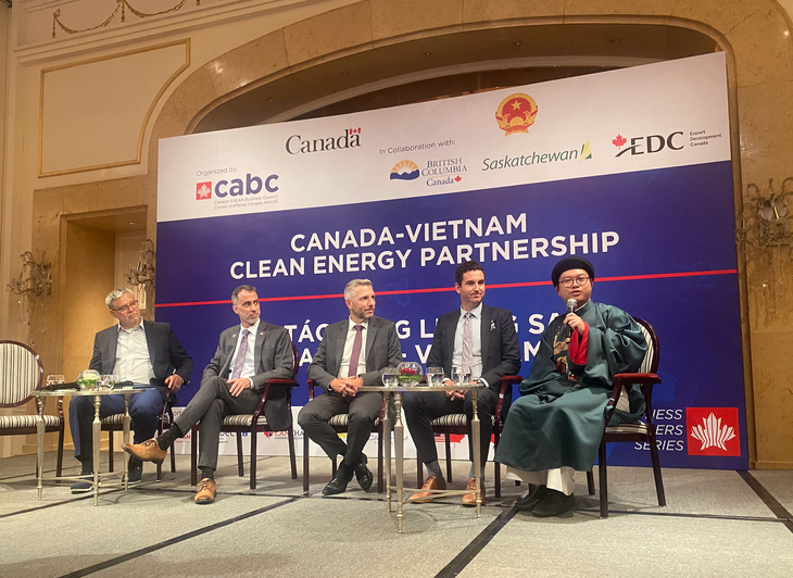 Diễn đàn Hợp tác Năng lượng sạch Canada - Việt Nam tại TP.HCM, ngày 21-8 - Ảnh: NGUYÊN HẠNH