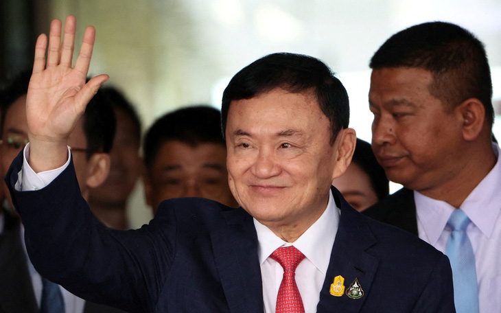 Vì sao ông Thaksin chấp nhận bị tù để về Thái Lan?