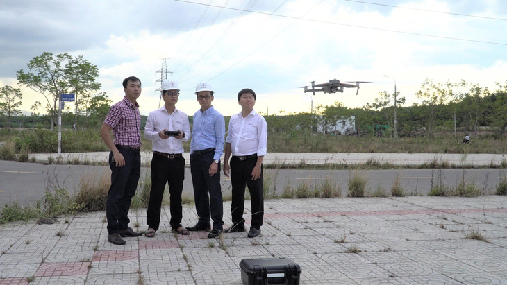 Giải pháp sáng tạo của PC Quảng Trị ứng dụng trí tuệ nhân tạo phát hiện các nguy cơ mất an toàn lưới điện từ thiết bị bay được chấm giải nhì - Ảnh: LÊ MINH THÀNH