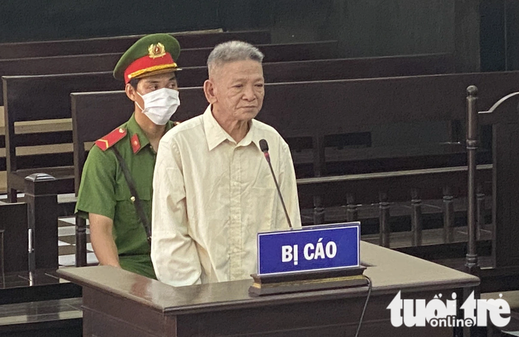 Bị cáo Dương Văn Trung tại phiên tòa xét xử - Ảnh: HOÀI THƯƠNG