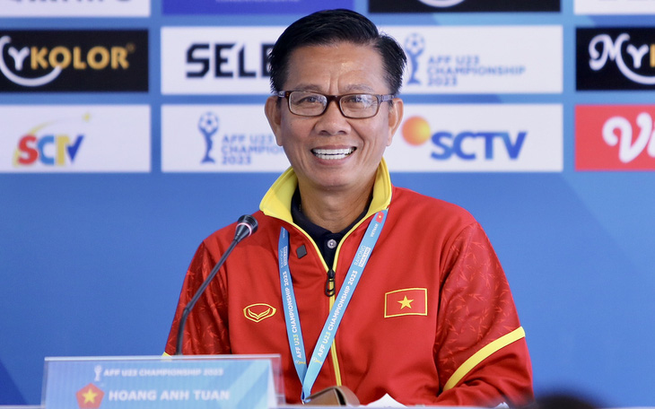 HLV Hoàng Anh Tuấn: Quên kết quả ở SEA Games 32 đi vì bóng đá không phải làm toán