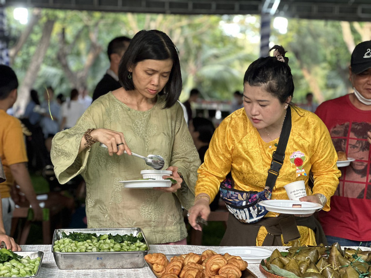 Tại lễ hội, rất nhiều món chay đặc trưng được đầu bếp giới thiệu đến thực khách - Ảnh: N.TRÍ