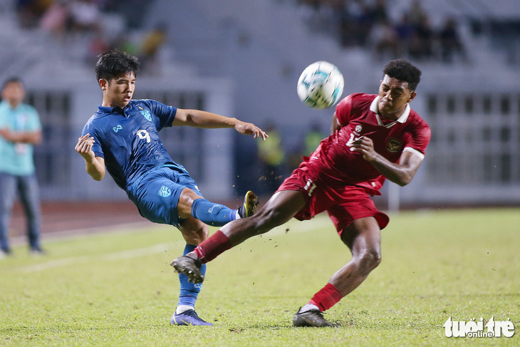 U23 Indonesia thi đấu với tinh thần quyết tâm cao chứ không cố tình làm chấn thương đối thủ - Ảnh: H.TÙNG