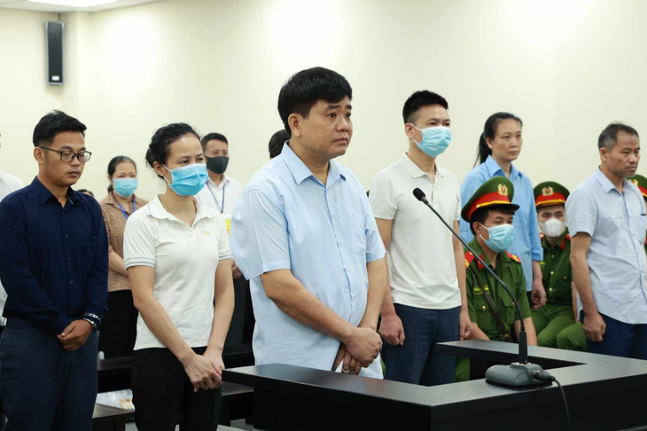 Cựu chủ tịch Hà Nội Nguyễn Đức Chung tại phiên tòa - Ảnh: NAM PHƯƠNG