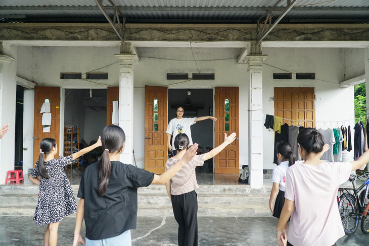 Từ mớ rau ‘hai ngàn’ của mẹ, Hải Nguyên vào đại học, hứa thành người tử tế - Ảnh 11.