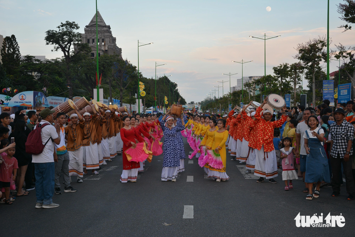 Tái hiện lễ hội Katê của người Chăm tỉnh Bình Thuận