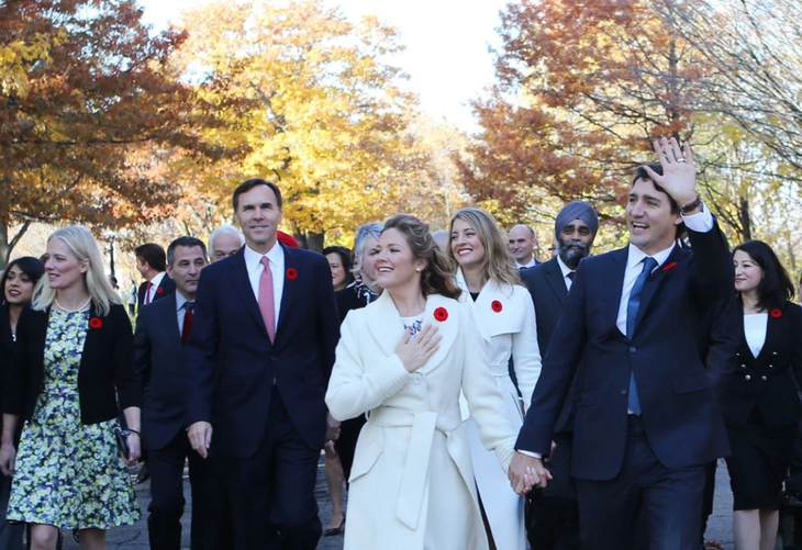 Vợ chồng ông Trudeau trước khi ông tuyên thệ nhậm chức thủ tướng vào tháng 11-2015 - Ảnh: AFP