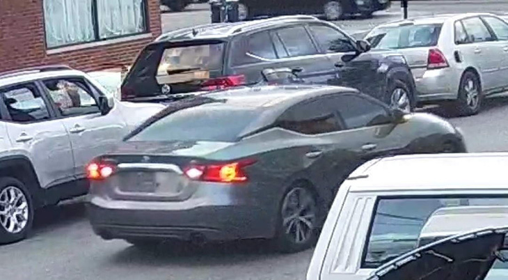 Hình ảnh chiếc xe của nhóm cướp sử dụng để thoát khỏi hiện trường.