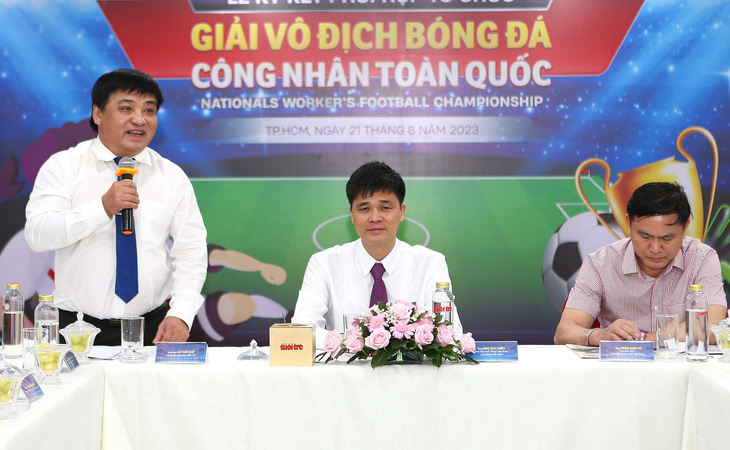Lễ ký hợp tác tổ chức Giải vô địch bóng đá công nhân toàn quốc 2023 diễn ra ngày 21-6 tại TP.HCM - Ảnh: HOÀNG TÙNG