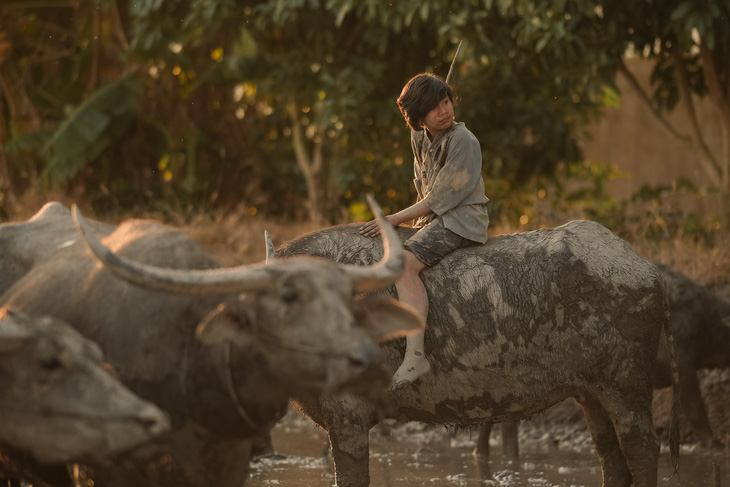 Nhân vật Cò của Đất rừng phương Nam, bộ phim gây tranh cãi ngay khi vừa ra rạp, có rất nhiều tin giả liên quan đến phim này được tung ra trên mạng xã hội - Ảnh: ĐPCC