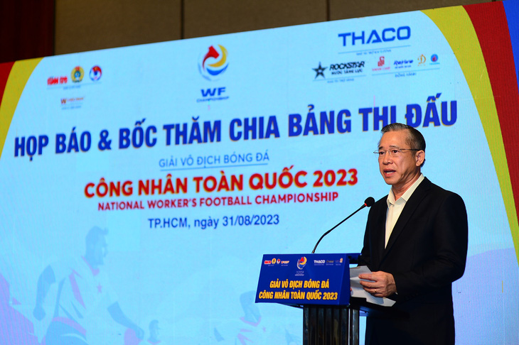 Ông Phạm Văn Tài, tổng giám đốc Công ty cổ phần Tập đoàn Trường Hải - THACO, nhà tài trợ kim cương của Giải vô địch Bóng đá công nhân toàn quốc 2023 - Ảnh: QUANG ĐỊNH