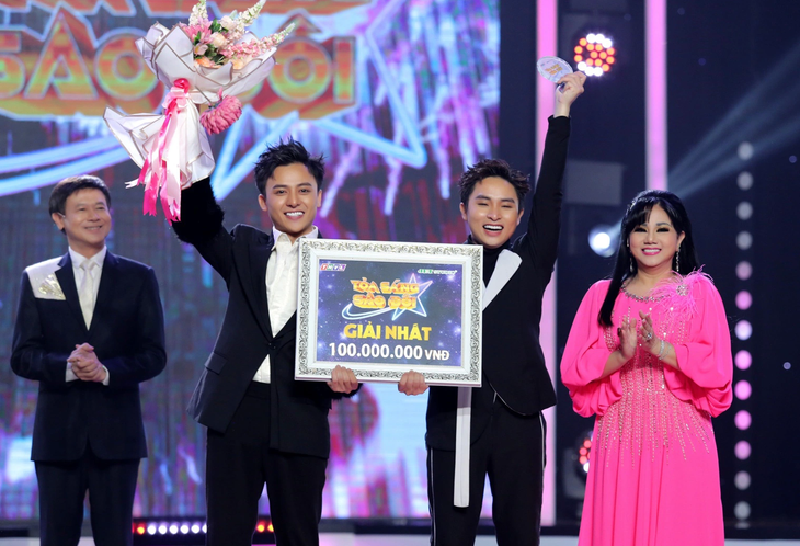 Trương Trần Anh Duy và Henry Ngọc Thạch giành giải nhất Tỏa sáng sao đôi 2023 - Ảnh: BTC