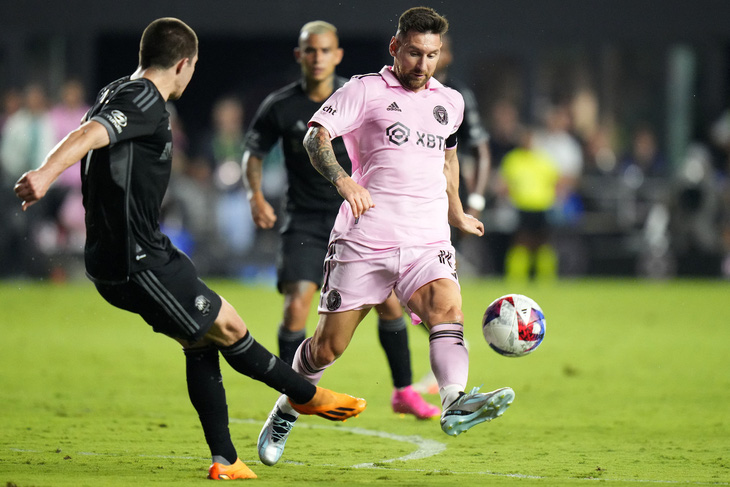 Messi có dấu hiệu hụt hơi và chơi không xuất sắc khi "tái đấu" với Nashville - Ảnh: Reuters