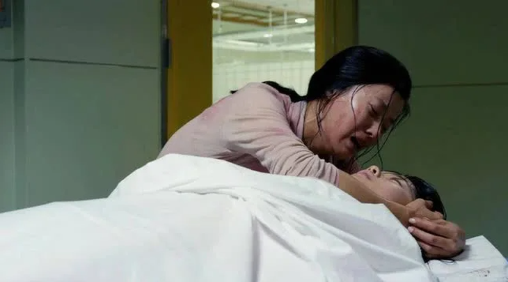 Yoo Sun đã khắc họa một cách xuất sắc nỗi đau xé lòng của người mẹ mất con