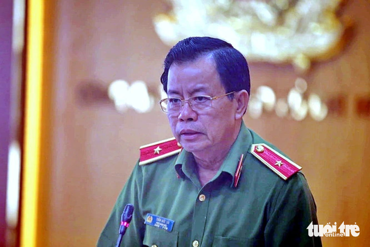 Thiếu tướng Trần Đức Tài, phó giám đốc Công an TP.HCM, chủ trì hội nghị - Ảnh: MINH HÒA