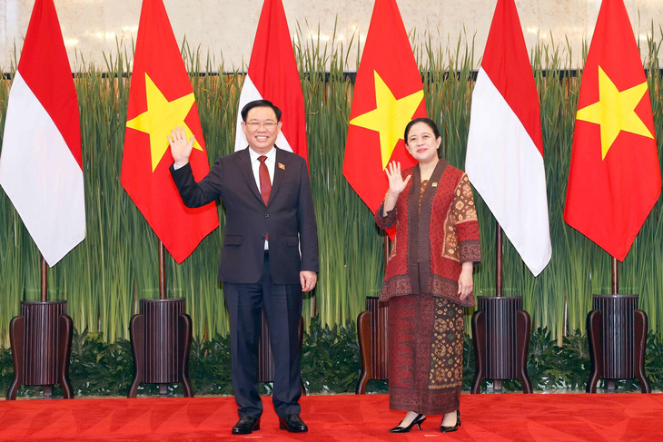 Chủ tịch Quốc hội Vương Đình Huệ và Chủ tịch Hạ viện Indonesia Puan Maharani - Ảnh: TTXVN