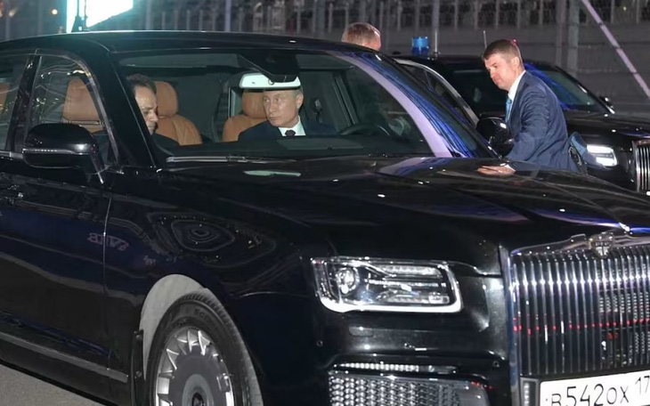 Tổng thống Nga đề nghị quan chức sử dụng ô tô nội địa