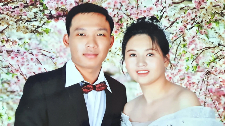 Rồi Mai Bùi Thảo Vân, con gái chị Bắc anh Đến, lại vừa kết hôn cùng chiến sĩ tình nguyện Mùa hè xanh Nguyễn Minh Trí - Ảnh: Công Triệu chụp lại