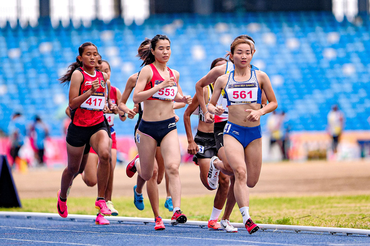 Nguyễn Thị Oanh (561) - vận động viên hàng đầu của điền kinh Việt Nam - sẽ tham dự Viettel marathon 2024 - Ảnh: NAM TRẦN