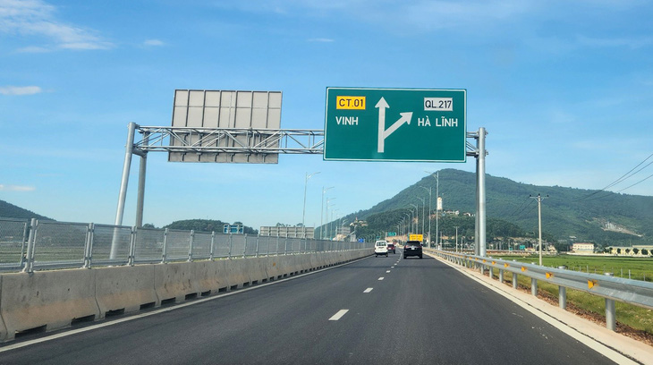 Cao tốc Mai Sơn - quốc lộ 45 thuộc đường cao tốc Bắc - Nam phía Đông được đầu tư bằng ngân sách hiện chưa thu phí - Ảnh: TUẤN PHÙNG