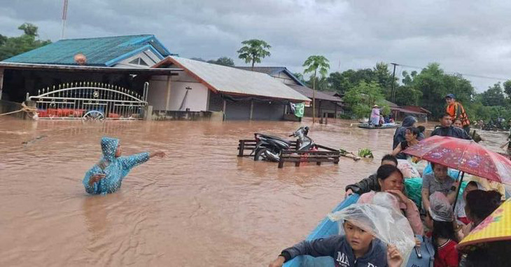Lũ lụt và sạt lở đất gây ra những thiệt hại nghiêm trọng tại Lào - Ảnh: LAOTIAN TIMES