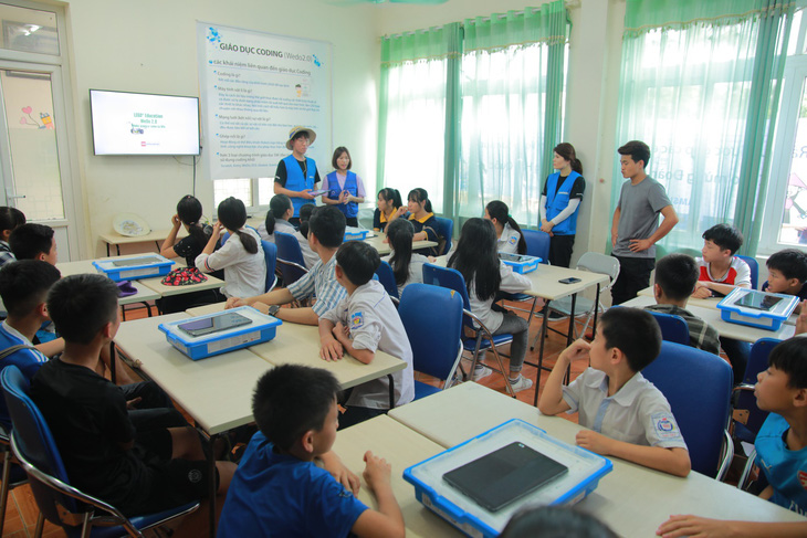 Một tiết học tại ngôi trường Hy vọng Samsung – Samsung Hope School