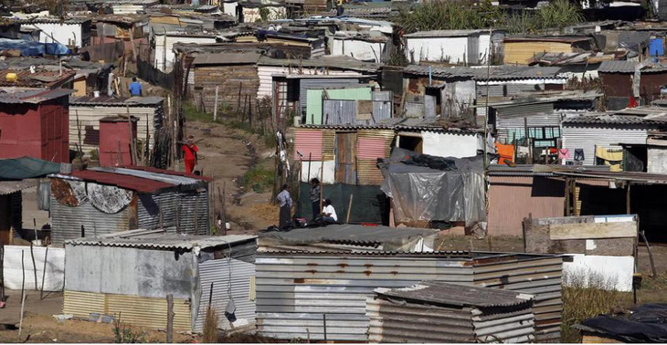 Một khu ổ chuột ở ngoại ô Johannesburg, Nam Phi - Ảnh: REUTERS 