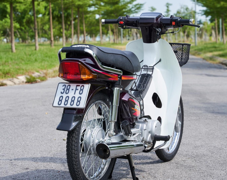 A motorcycle with a fourth quarter license plate is for sale on the social network - Photo: MXH