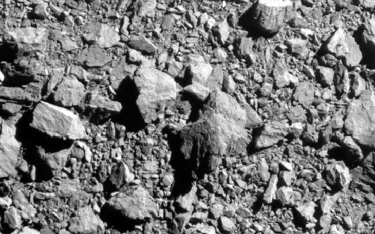 Last full image of Dimorphos, seen by NASA's DART spacecraft 2 seconds before impact - Photo: NASA