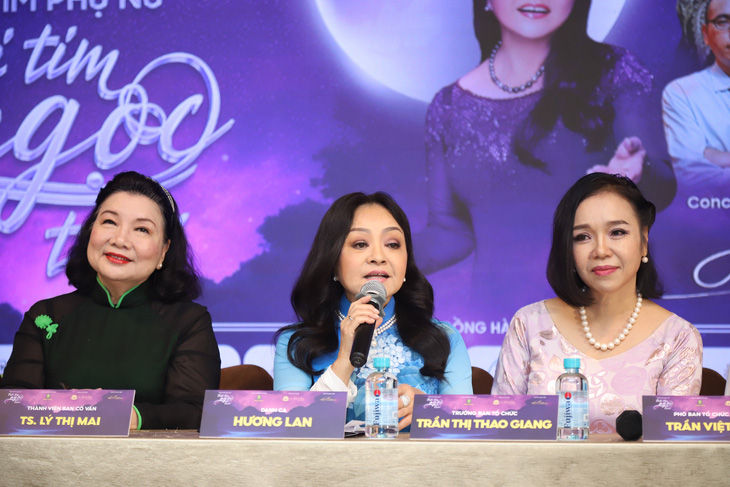 Bên cạnh tiếng hát của danh ca Hương Lan, chương trình còn lồng ghép những cuộc trò chuyện thú vị cùng diễn giả Trần Việt Quân và Tiến sĩ Tâm lý Lý Thị Mai.
