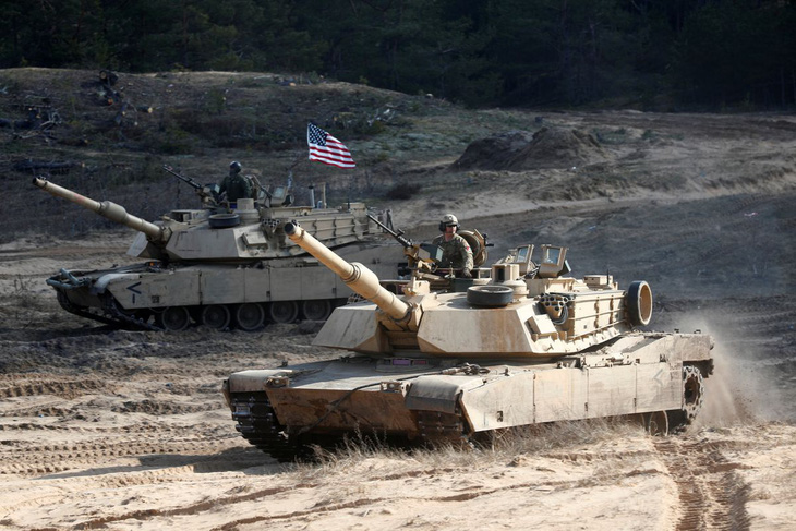 Xe tăng M1A1 Abrams của Mỹ tham gia tập trận ở Latvia - Ảnh: Reuters