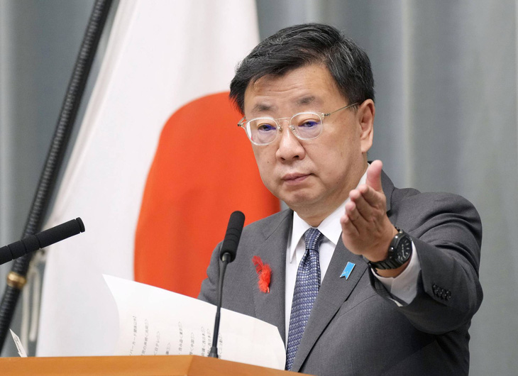 Người phát ngôn Chính phủ Nhật Bản, ông Hirokazu Matsuno - Ảnh: THE JAPAN TIMES