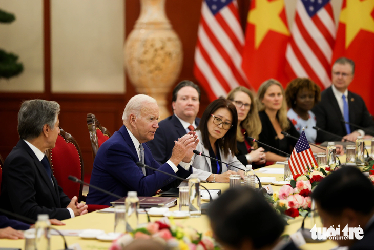 Tổng thống Mỹ Joe Biden và phái đoàn tại buổi hội đàm ở Văn phòng Trung ương Đảng chiều 10-9 - Ảnh: NGUYỄN KHÁNH