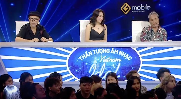 Giám khảo Vietnam Idol được MC hỏi thẳng có xem nghệ sĩ trình diễn sau nghi vấn xem thường Jack
