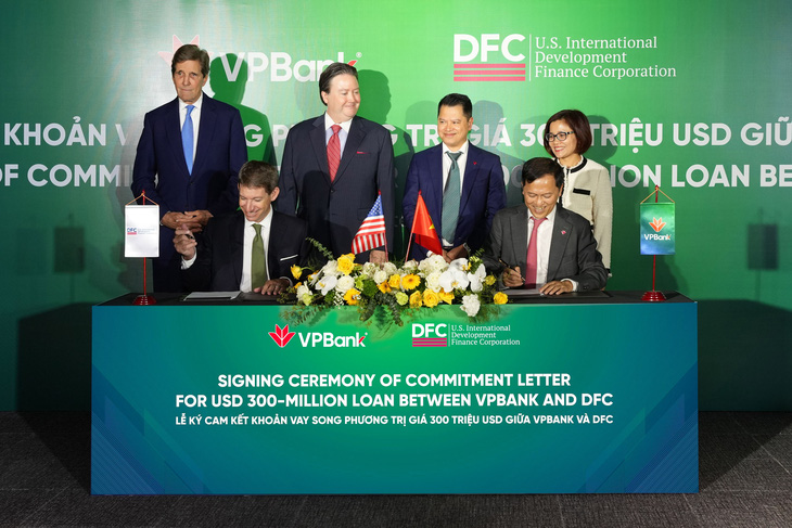 VPBank và Tập đoàn Tài chính Phát triển quốc tế Hoa Kỳ (DFC) đã ký cam kết khoản vay song phương trị giá 300 triệu USD kỳ hạn 7 năm - Ảnh: VPB