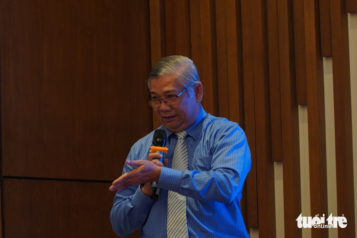 PGS - TS. Lưu Thanh Đức Hải nói về việc cần thiết xây dựng thương hiệu nông sản Việt - Ảnh: CHÍ HẠNH