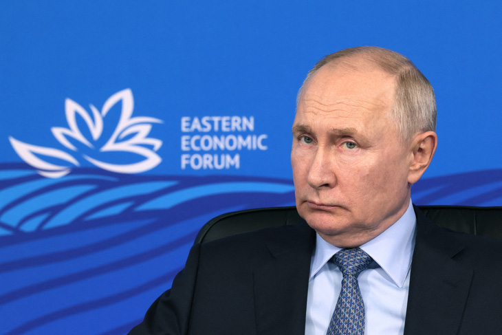 Ông Putin đang tham dự Diễn đàn kinh tế quốc tế phương Đông lần thứ 8 (EEF 2023) ở thành phố Vladivostok của Nga - Ảnh: AFP