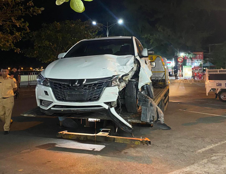 Cơ quan chức năng tạm giữ chiếc xe sau vụ tai nạn - Ảnh: Công an Đồ Sơn