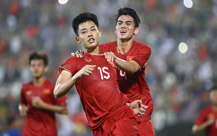 U23 Việt Nam hoà U23 Singapore 2-2 ở trận cầu mang tính thủ tục