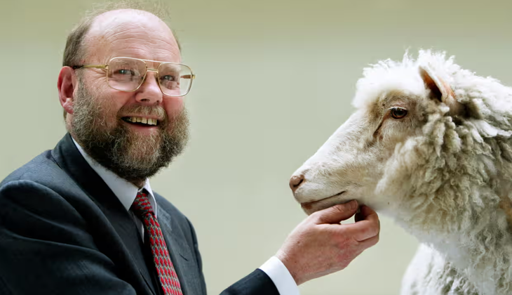 Mr Ian Wilmut and Dolly the Sheep - Photo: The Guardian